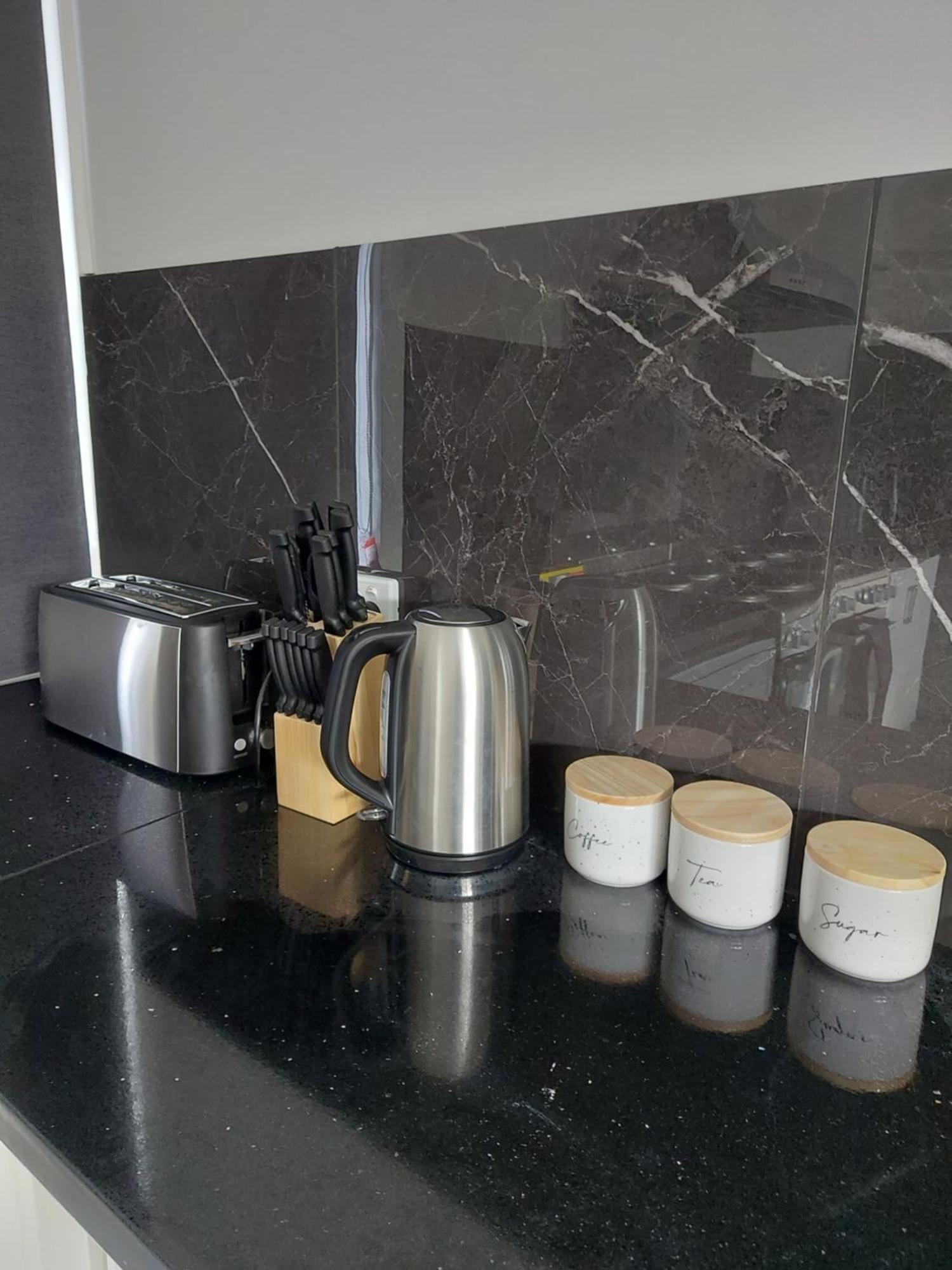 Maruve Guesthouse 12 Min From Melb Airport 멜번 외부 사진